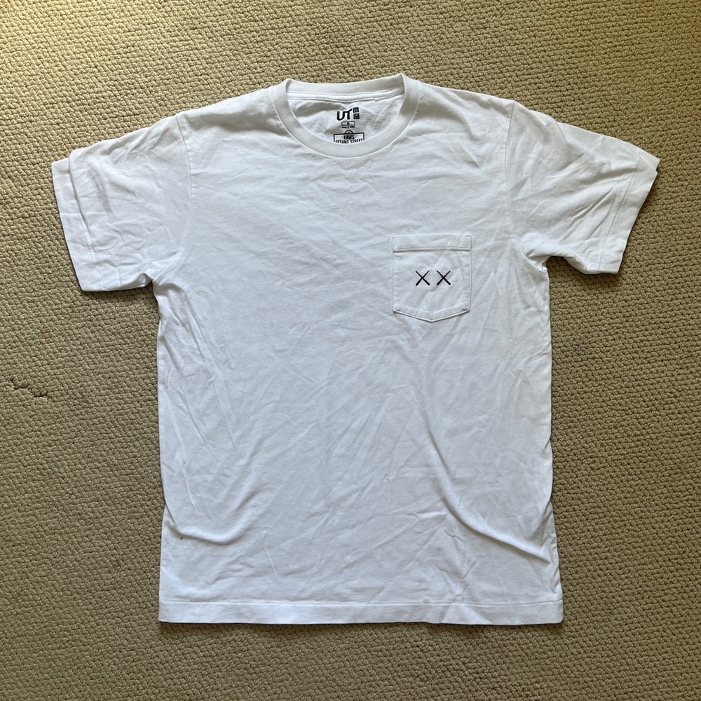 UNIQLO x KAWS x SESAME STREET T-SHIRT